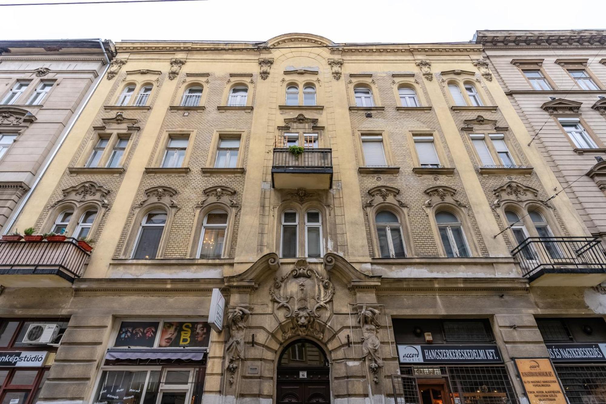 Wave - 3 Bedroom Apt In Center Будапеща Екстериор снимка