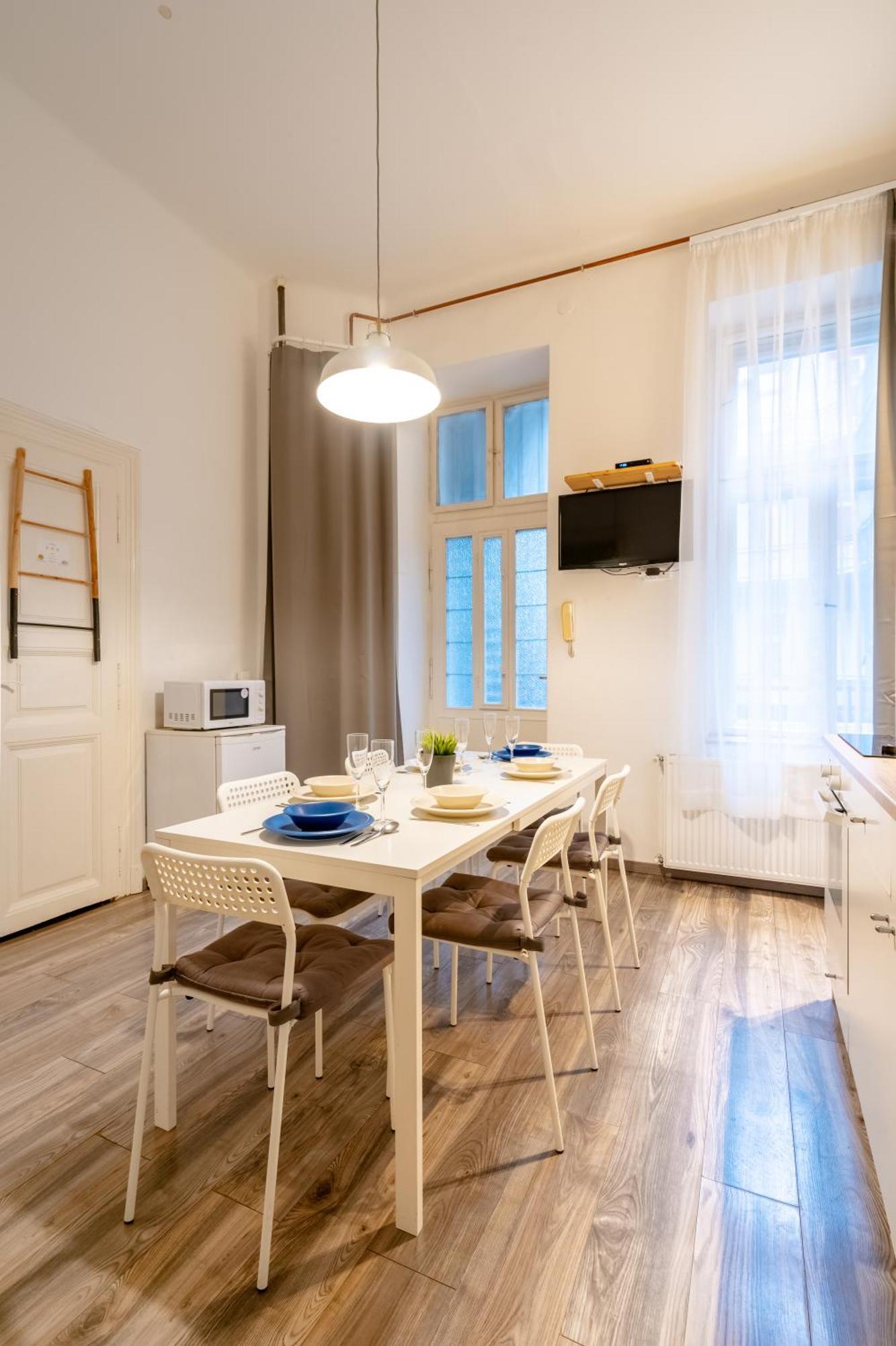 Wave - 3 Bedroom Apt In Center Будапеща Екстериор снимка