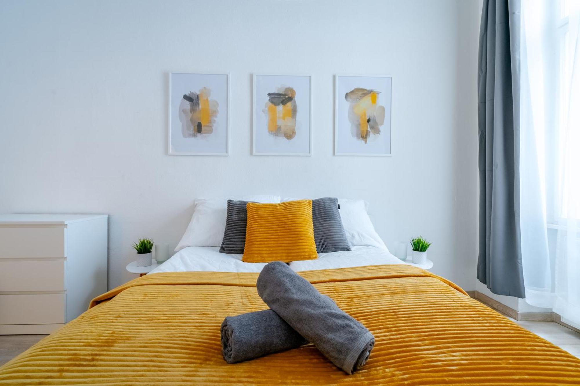 Wave - 3 Bedroom Apt In Center Будапеща Екстериор снимка
